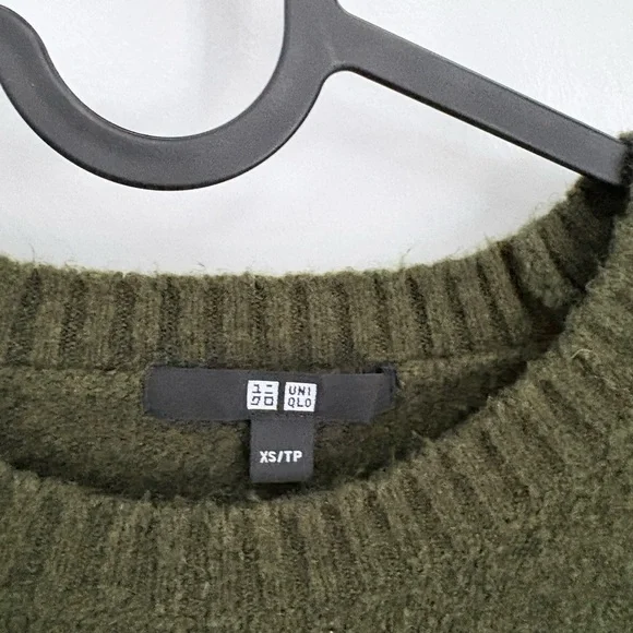 Uniqlo Merino Wool Olive Crewneck Sweater - Picture 6 of 6